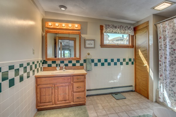 38 Edgecliff Road, Unit 2 Watertown, MA 02472 - Photo 25 of 27 Gallery Image 25