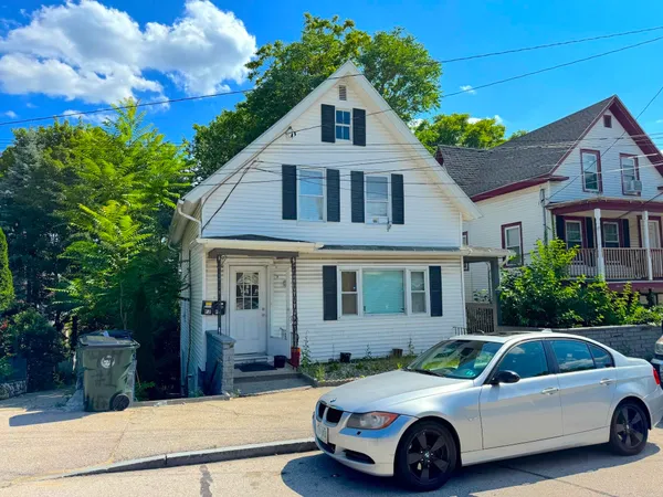 $599,900 | 447 Hanover Street, Manchester, NH 03104
