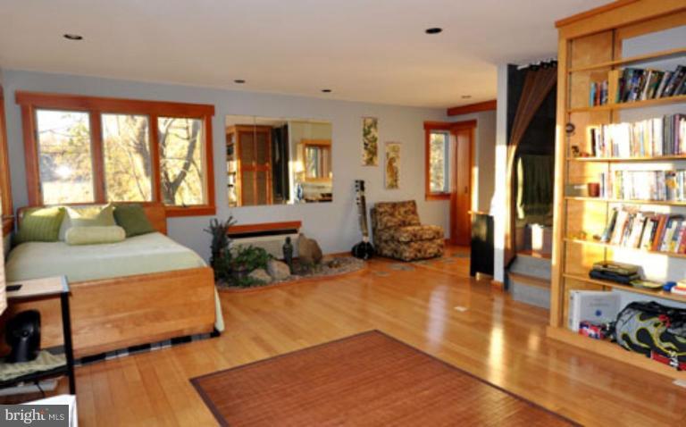 1310 Harbor Road Annapolis, MD 21403 - Photo 11 of 30 Master Bedroom #2