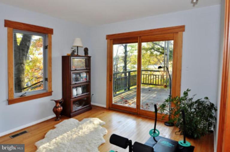 1310 Harbor Road Annapolis, MD 21403 - Photo 16 of 30 Bedroom #2