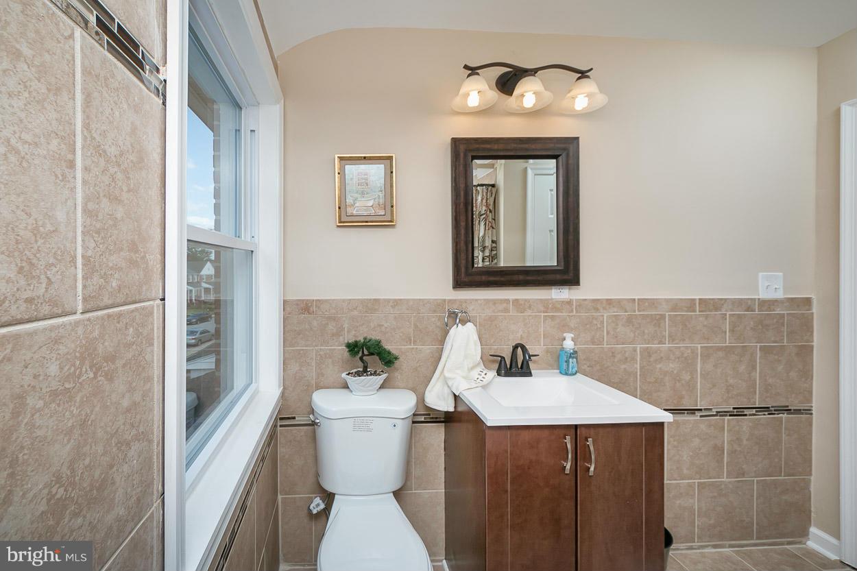 1337 Pentridge Road Baltimore, MD 21239 - Photo 16 of 30 Bath