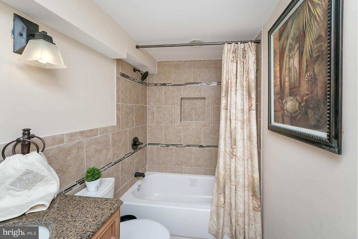 1337 Pentridge Road Baltimore, MD 21239 - Photo 18 of 30 Bath