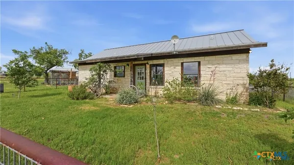 $418,000 | 127 Offer Lane, Llano, TX 78643