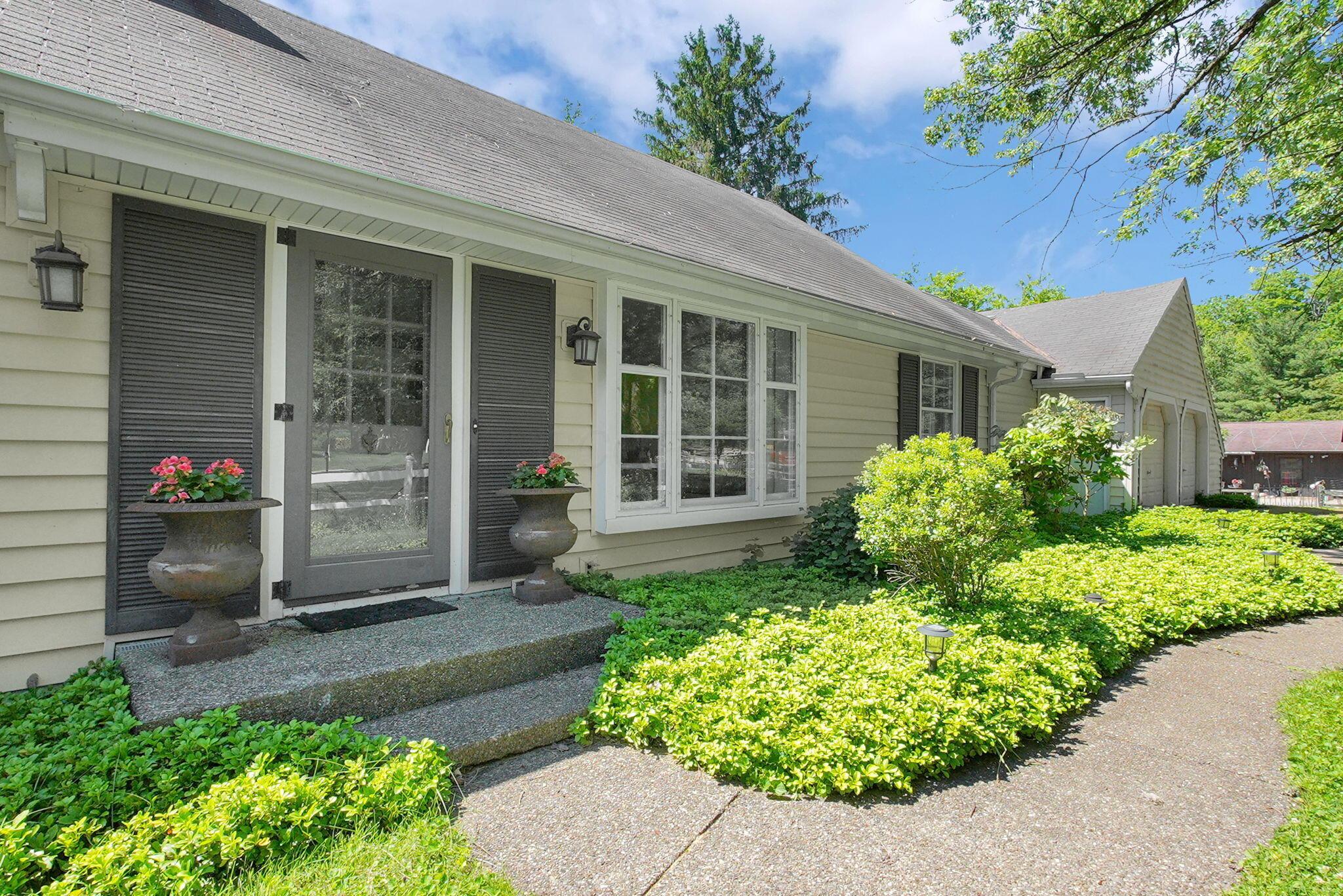 111 Highgate Road Granville, OH 43023 - Photo 4 of 52