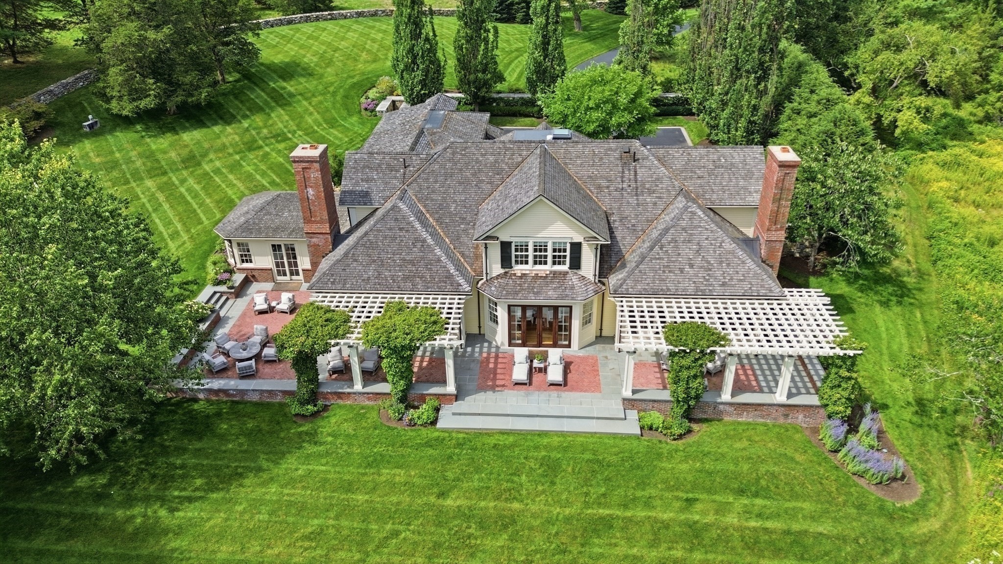 55 Estabrook Road Concord, MA 01742 - Photo 2 of 41 Gallery Image 2