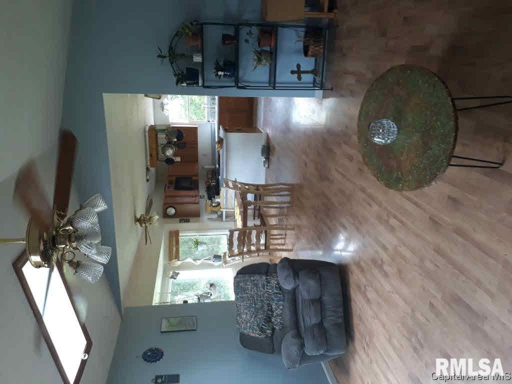 3915 Zion Road Pawnee, IL 62558 - Photo 5 of 13