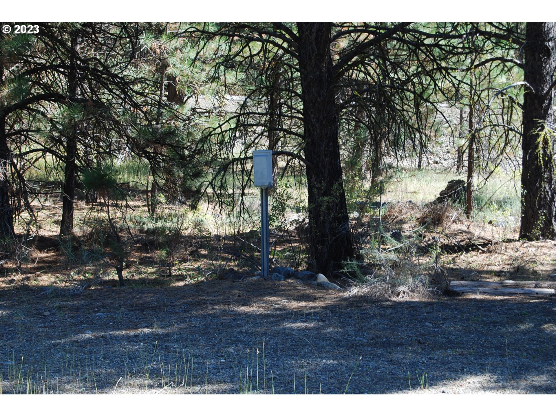 Huckleberry Loop Baker City, OR 97814 - Photo 9 of 11 a view of outdoor space with trees