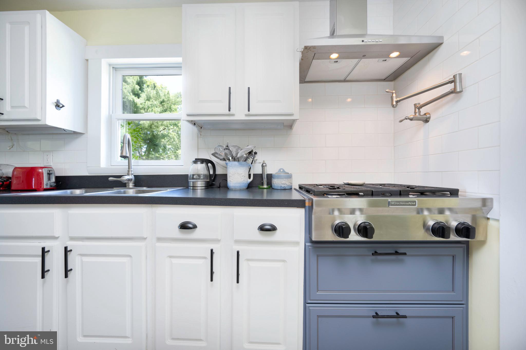 12970 Senedo Road Mount Jackson, VA 22842 - Photo 12 of 66 Gourmet kitchen