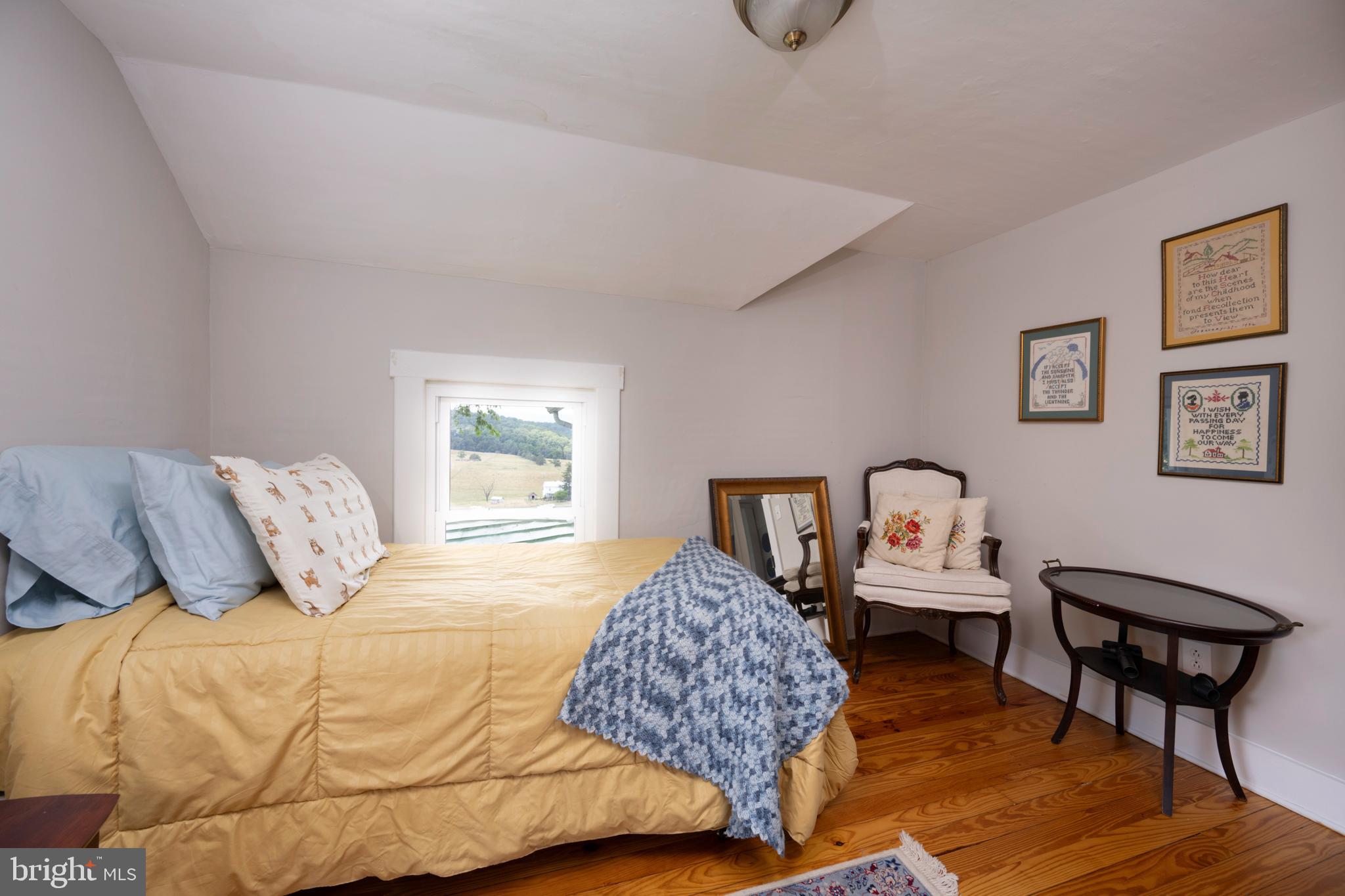 12970 Senedo Road Mount Jackson, VA 22842 - Photo 40 of 66 Upper level bedroom