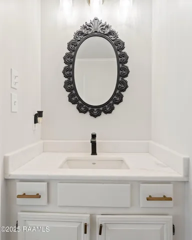 $199,999 | 110 South Domingue Avenue, Unit 1, Lafayette, LA 70506