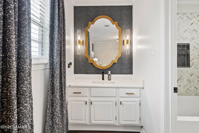 $199,999 | 110 South Domingue Avenue, Unit 1, Lafayette, LA 70506