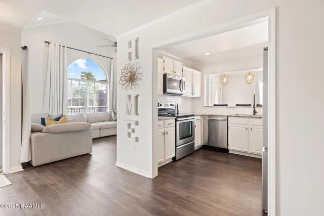 $199,999 | 110 South Domingue Avenue, Unit 1, Lafayette, LA 70506