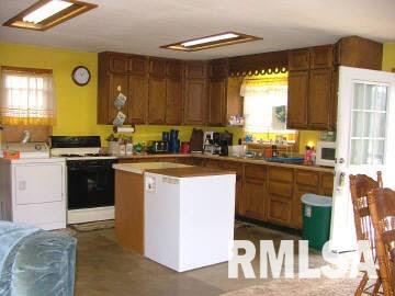 100 Bay Ridge Drive Goreville, IL 62939 - Photo 3 of 7 Gallery Image 3