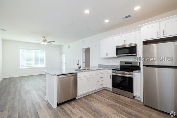$1,842 | 76 Rutledge Drive, Unit LT2, Ridgeland, SC 29936