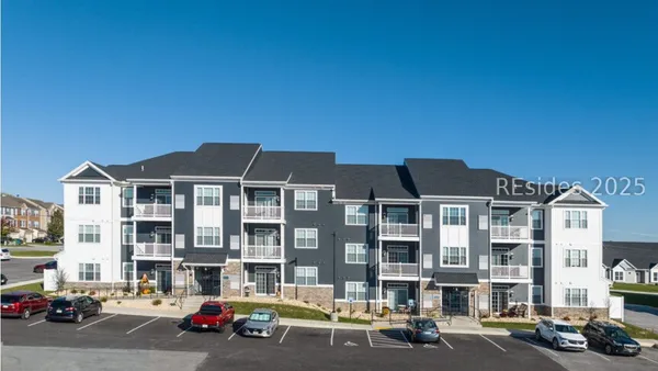 $1,842 | 76 Rutledge Drive, Unit LT2, Ridgeland, SC 29936