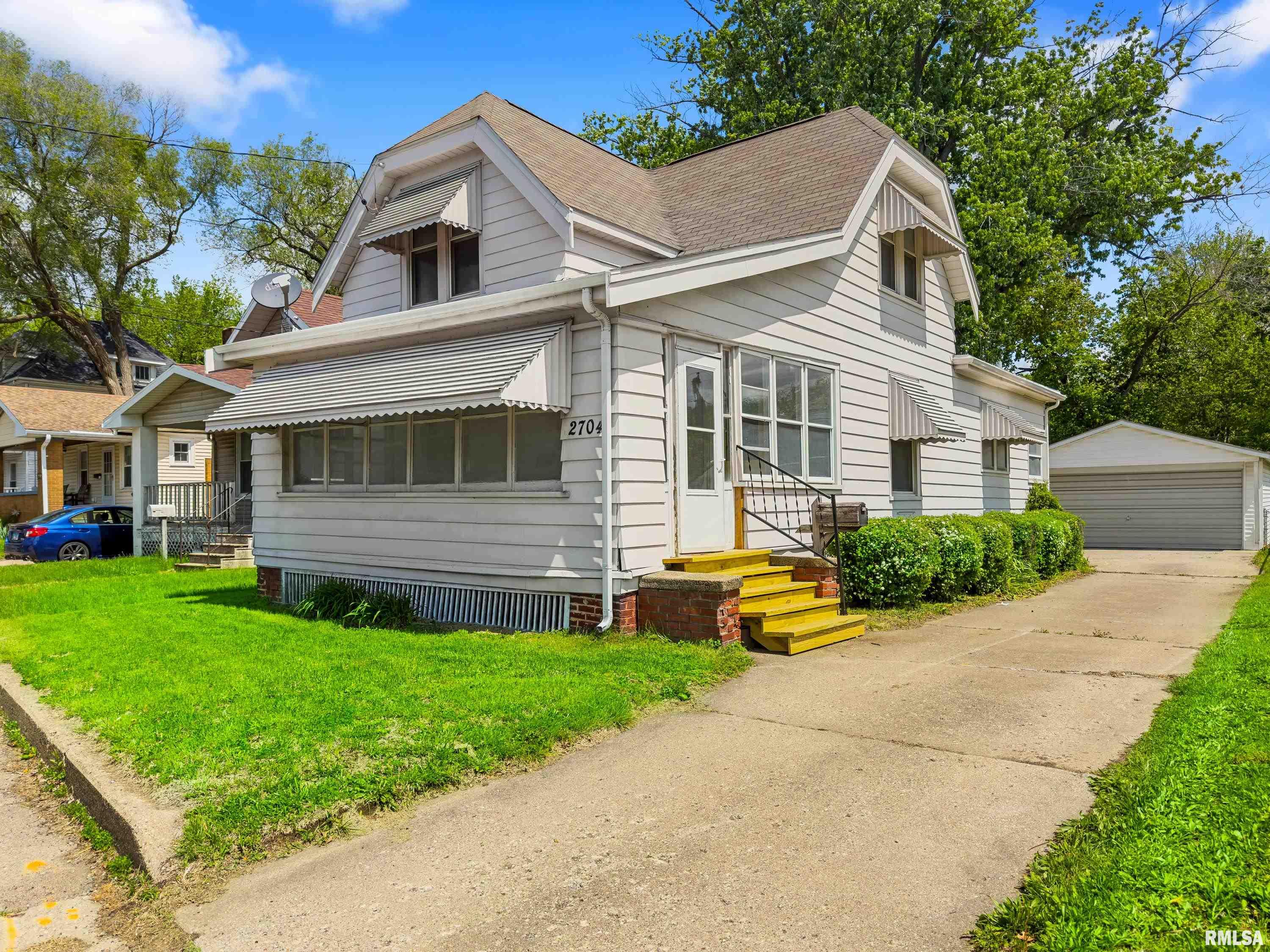 2704 North Prospect Road Peoria, IL 61603 - Photo 1 of 29