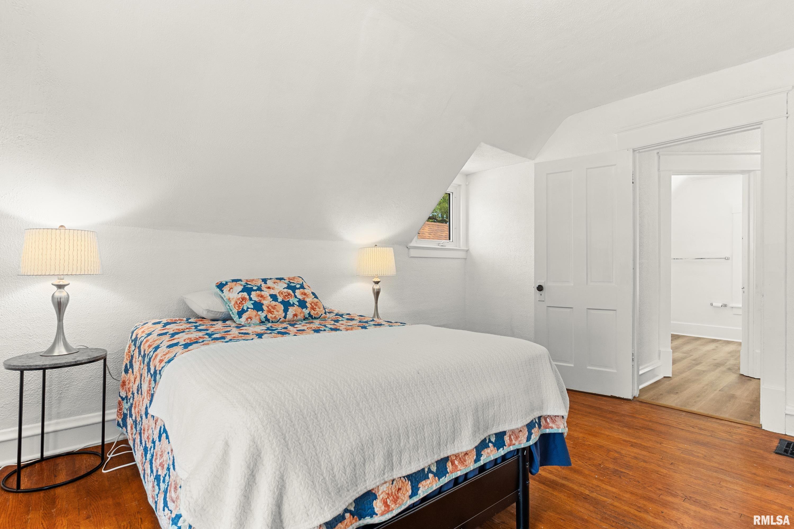 2704 North Prospect Road Peoria, IL 61603 - Photo 23 of 29