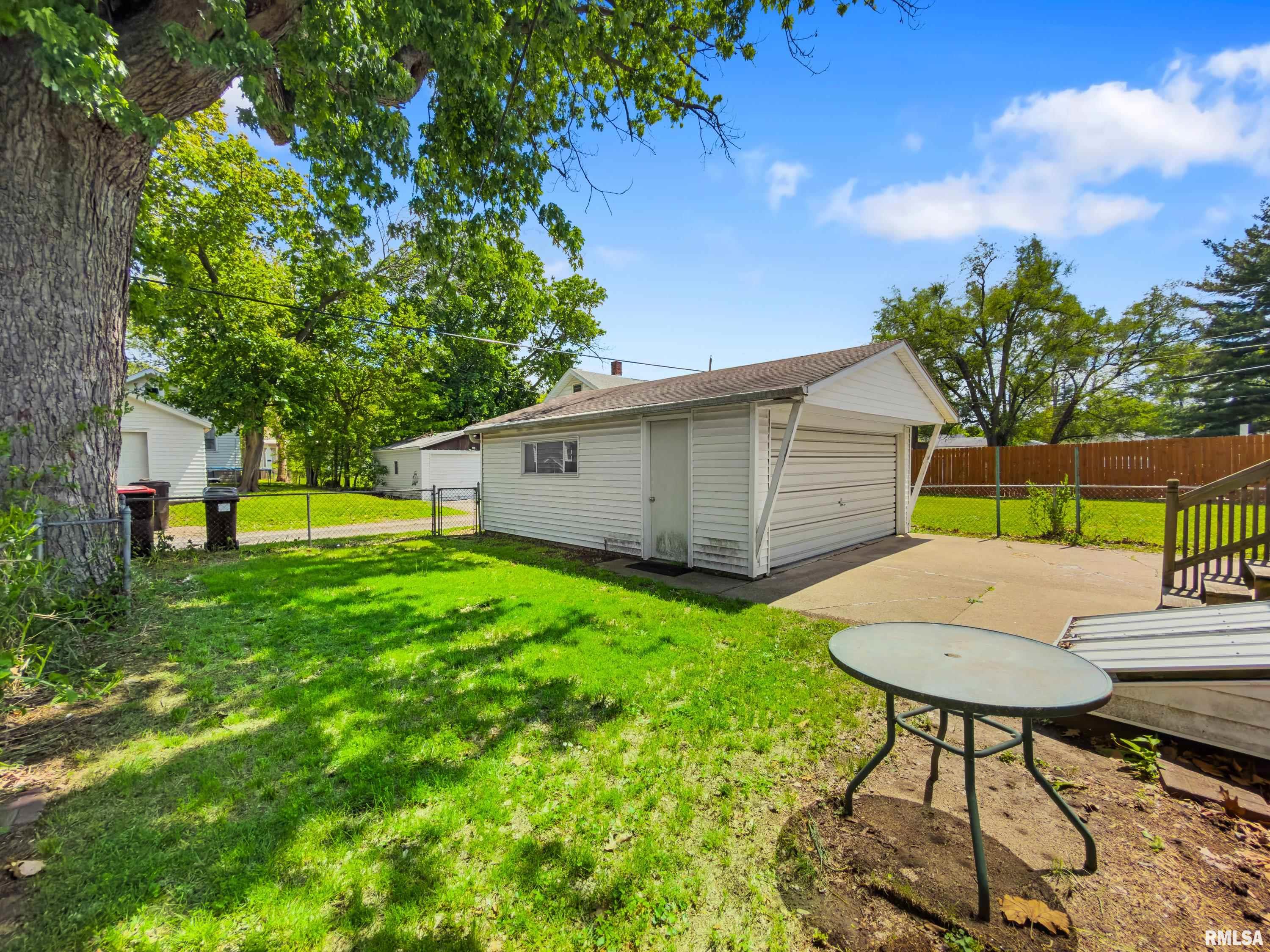 2704 North Prospect Road Peoria, IL 61603 - Photo 28 of 29