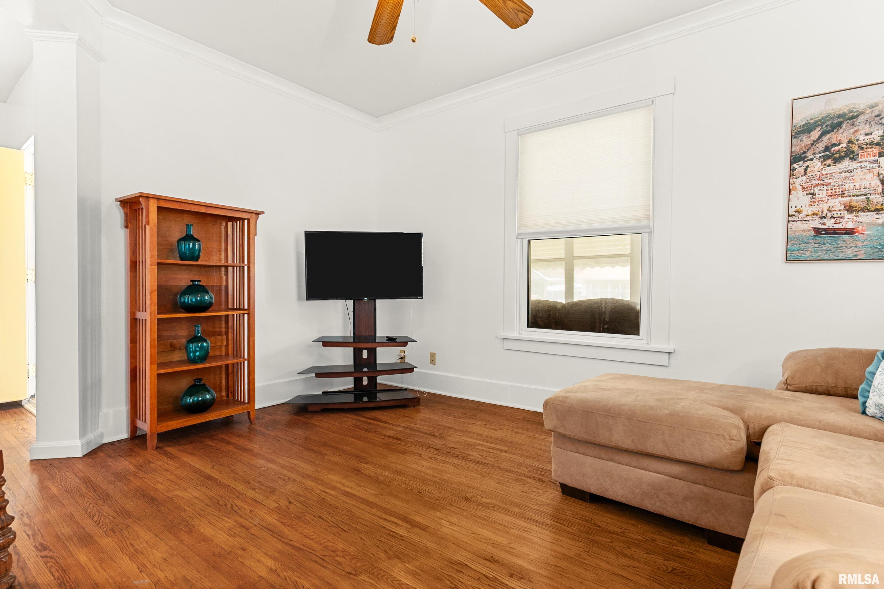 2704 North Prospect Road Peoria, IL 61603 - Photo 6 of 29