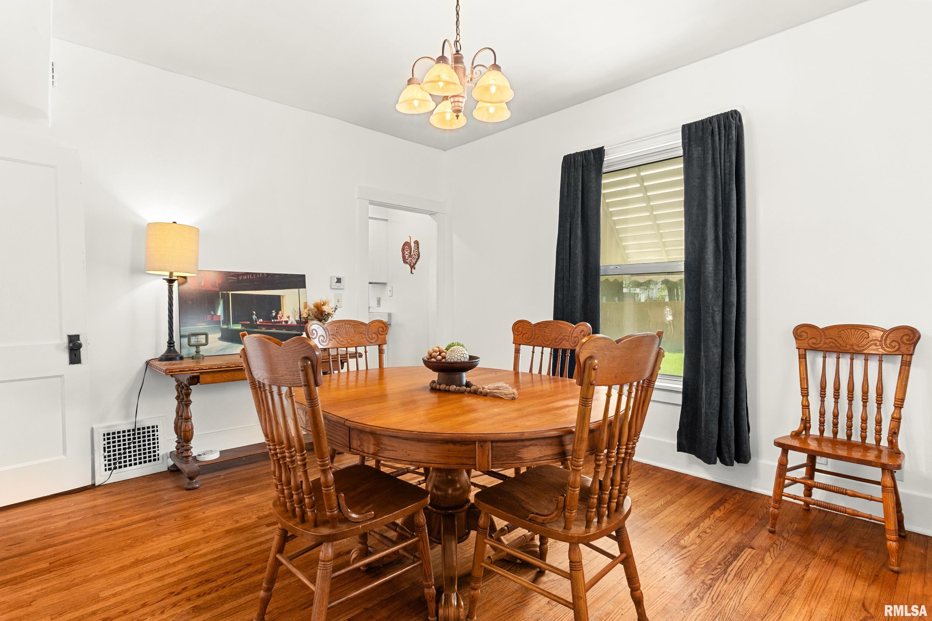 2704 North Prospect Road Peoria, IL 61603 - Photo 8 of 29