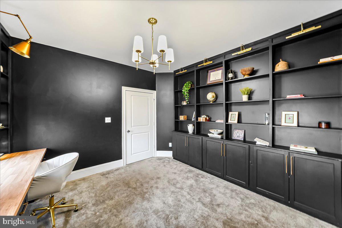 100 Ithan Court Kennett Square, PA 19348 - Photo 5 of 37