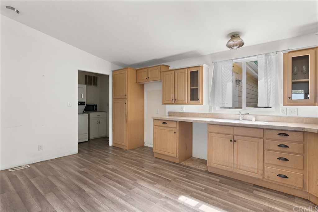 33796 Arthur Road Winchester, CA 92596 - Photo 44 of 54 a bathroom with a sink and a mirror