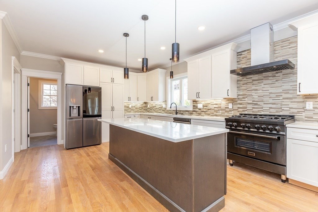 330 Concord Road Billerica, MA 01821 - Photo 3 of 27 Gallery Image 3