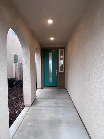 $2,200 | 1918 Oak Lane, Clovis, CA 93611