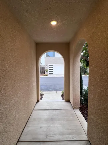 $2,200 | 1918 Oak Lane, Clovis, CA 93611