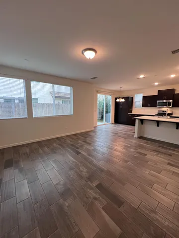 $2,200 | 1918 Oak Lane, Clovis, CA 93611