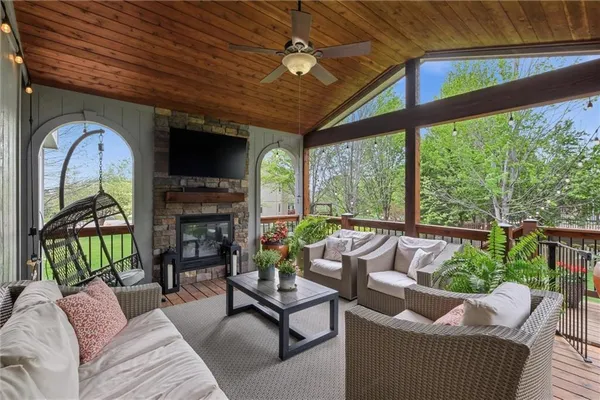 $825,000 | 12844 Noland Street, Overland Park, KS 66213