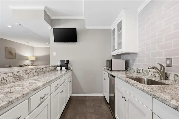 $825,000 | 12844 Noland Street, Overland Park, KS 66213
