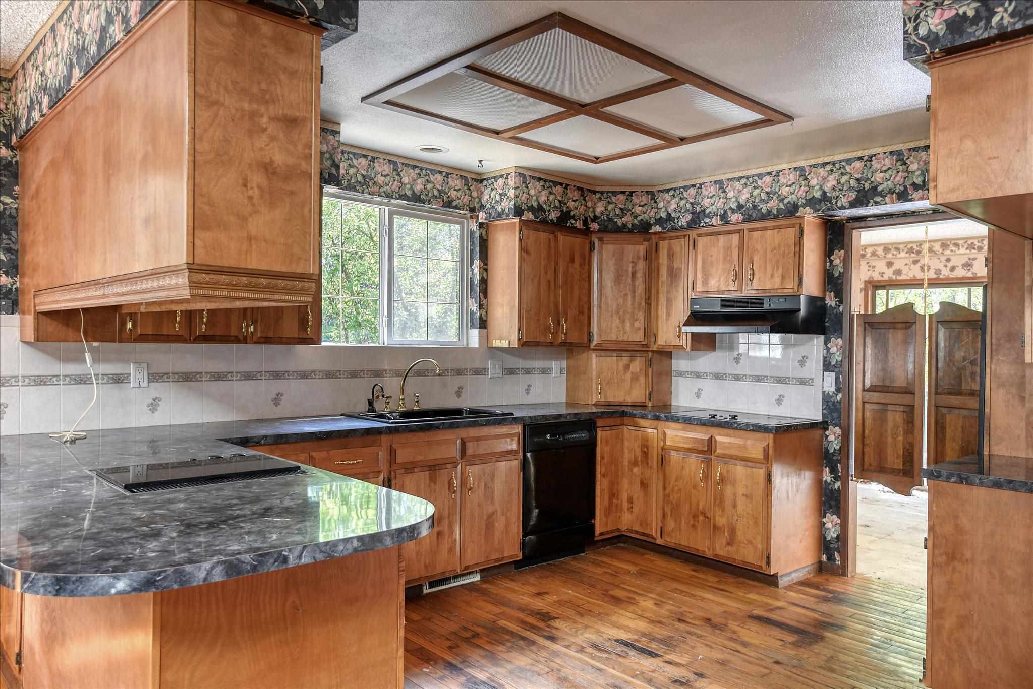 4316 East Lane Park Road Mead, WA 99021 - Photo 6 of 50