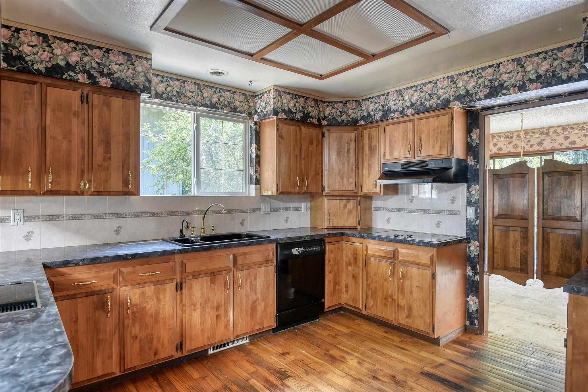 4316 East Lane Park Road Mead, WA 99021 - Photo 7 of 50