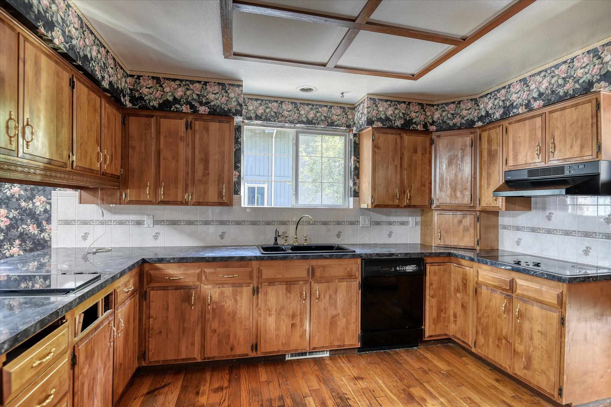 4316 East Lane Park Road Mead, WA 99021 - Photo 8 of 50