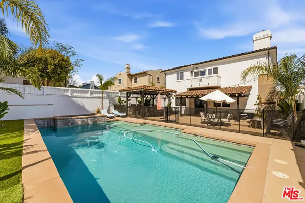 $19,000 | 1832 11th Street, Manhattan Beach, CA 90266