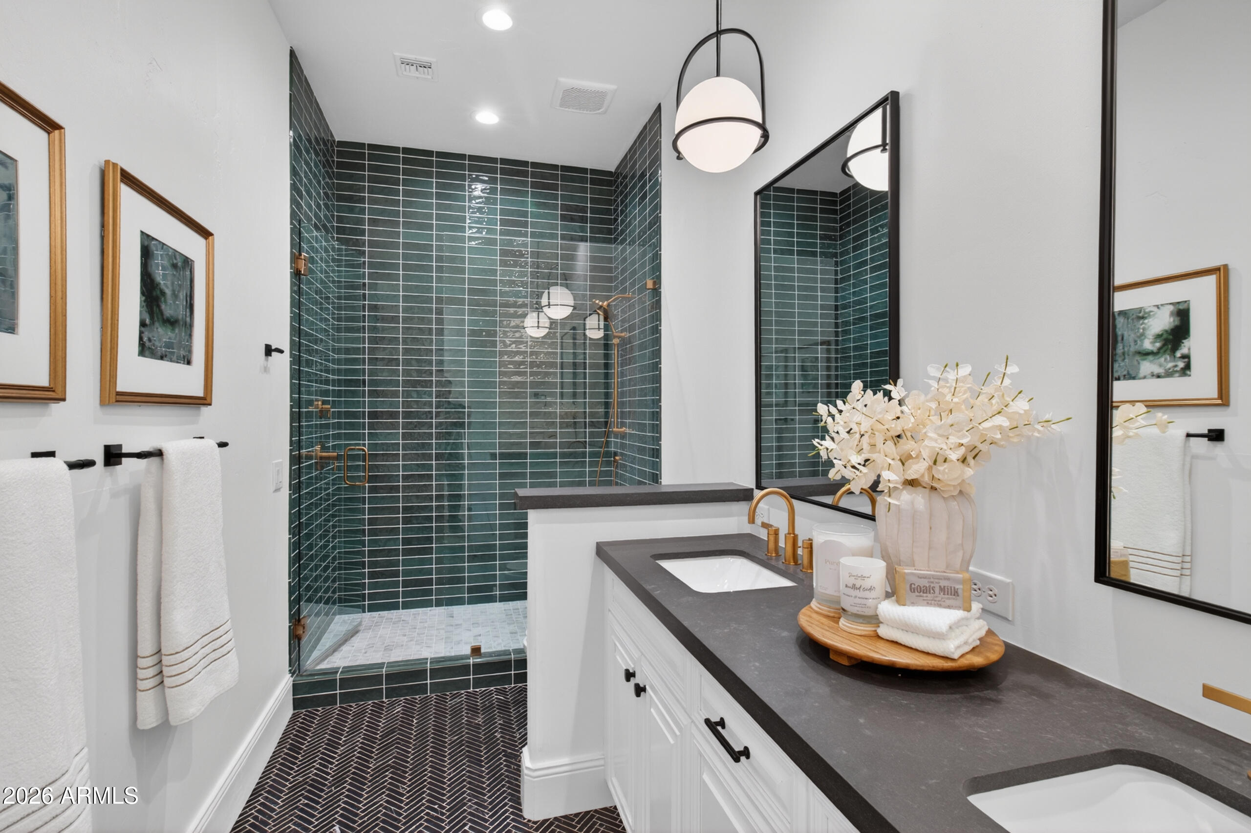2677 East Queen Creek Road Gilbert, AZ 85297 - Photo 52 of 128 Guest Bath 1 1
