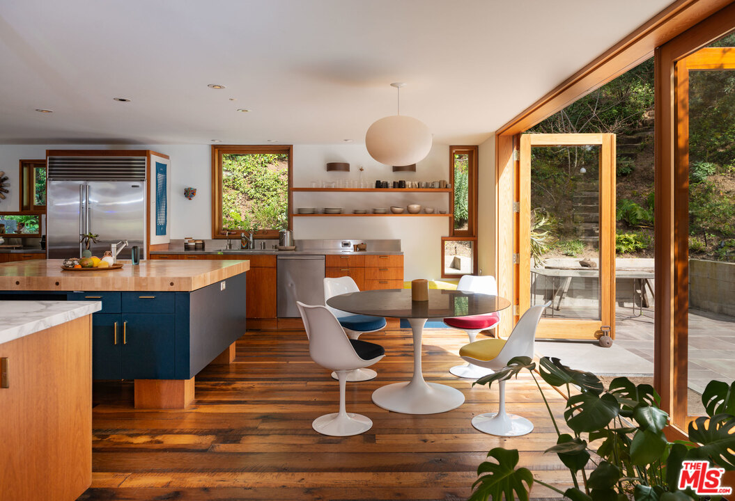 780 Latimer Road Santa Monica, CA 90402 - Photo 7 of 28