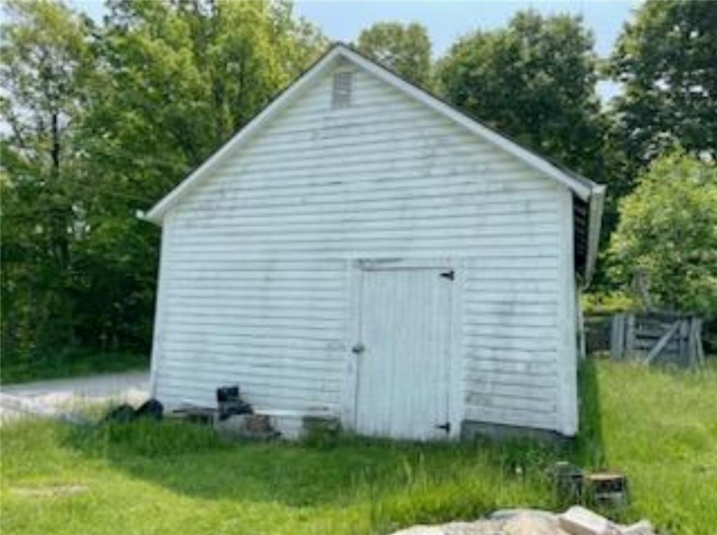 1775 Garards Fort Road Waynesburg, PA 15370 - Photo 8 of 20 Gallery Image 8
