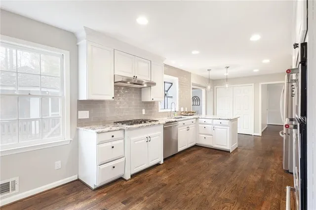 $775,000 | 1050 Lakemont Trace, Roswell, GA 30075