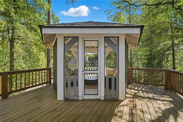 $775,000 | 1050 Lakemont Trace, Roswell, GA 30075