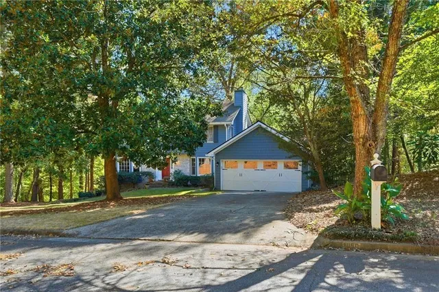 $775,000 | 1050 Lakemont Trace, Roswell, GA 30075