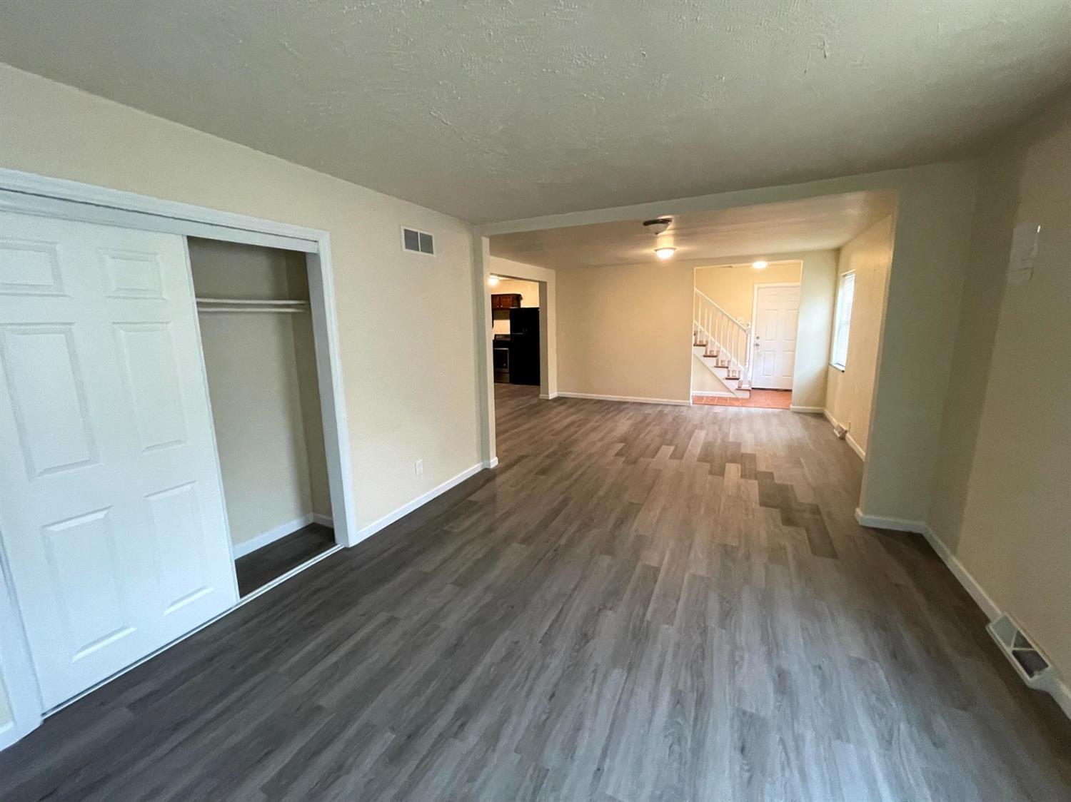 4568 Paddock Road Cincinnati, OH 45229 - Photo 7 of 32