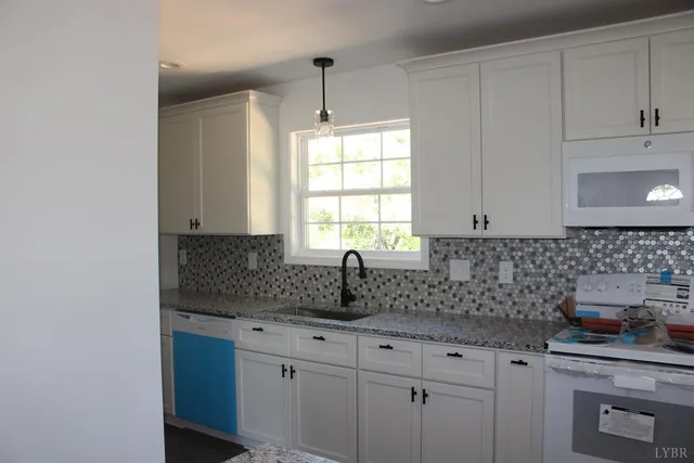 a close view of sink and tap