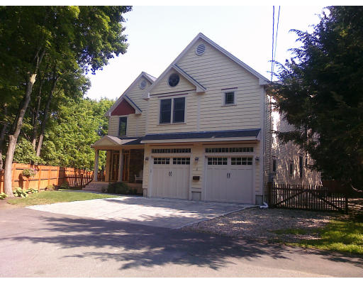 2 Robert Road Marblehead, MA 01945 - Photo 1 of 8 Gallery Image 1