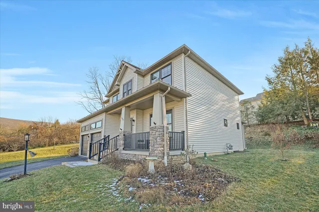 $599,900 | 198 Aberdeen Lane, State College, PA 16801