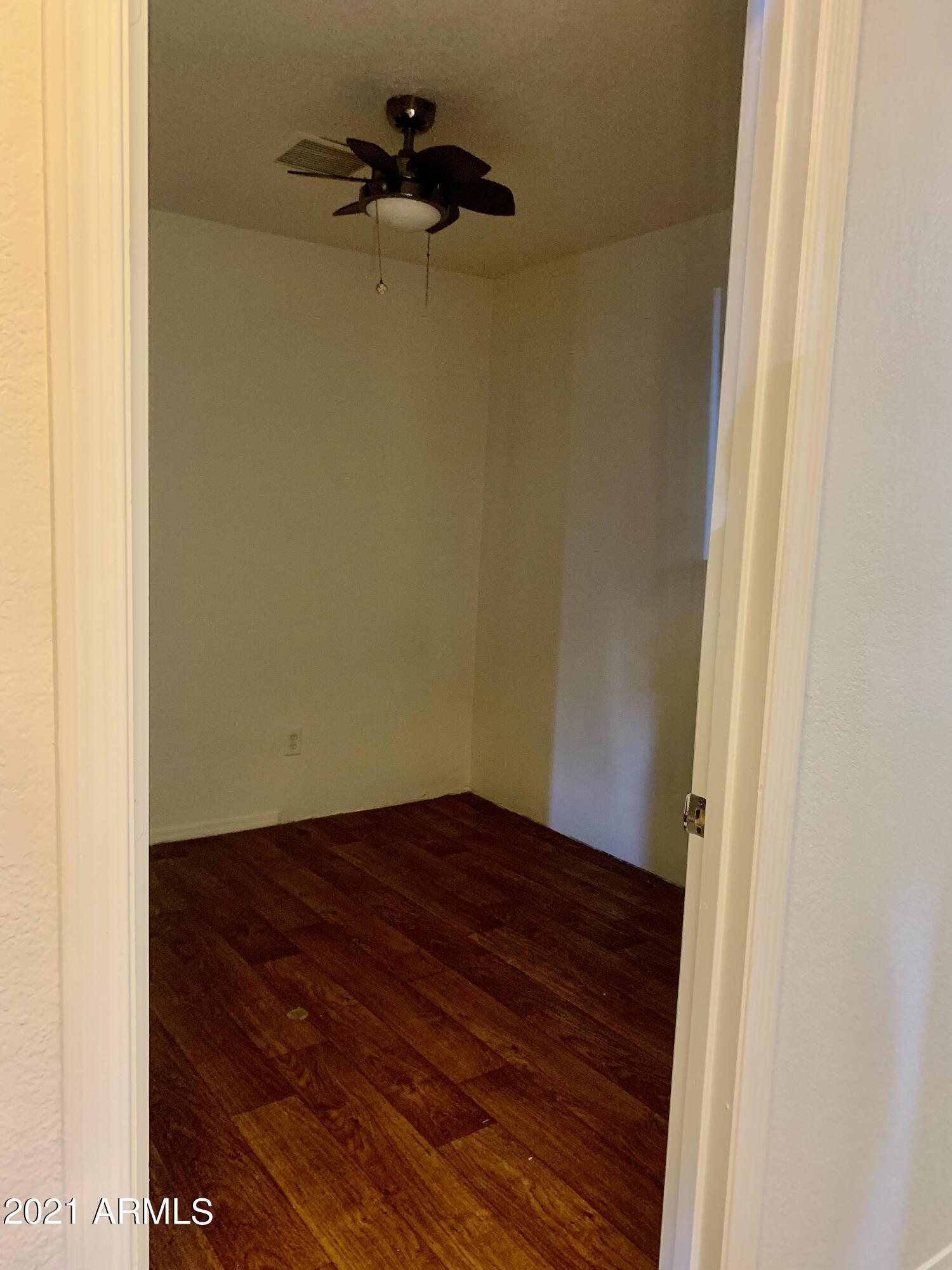 638 West Chipman Road Phoenix, AZ 85041 - Photo 12 of 20 3A0EE0C7-8F9E-400B-B2AA-4961F33E00BE