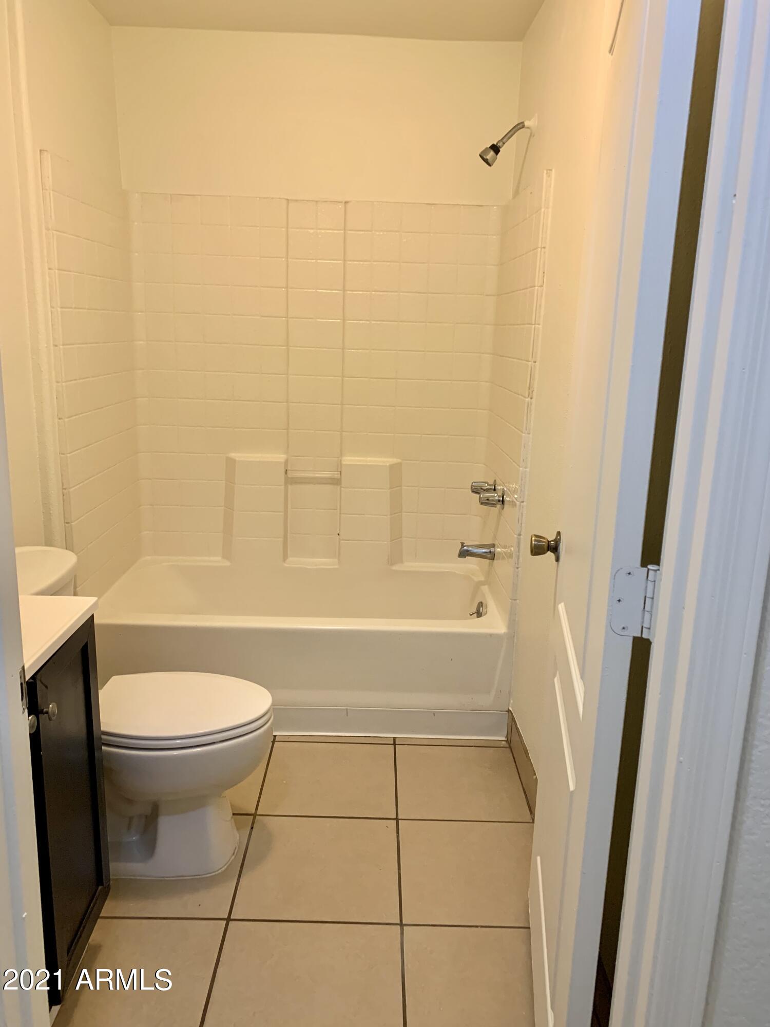 638 West Chipman Road Phoenix, AZ 85041 - Photo 15 of 20 5F473F02-8C2F-4A17-BC87-F8C5639F3F15