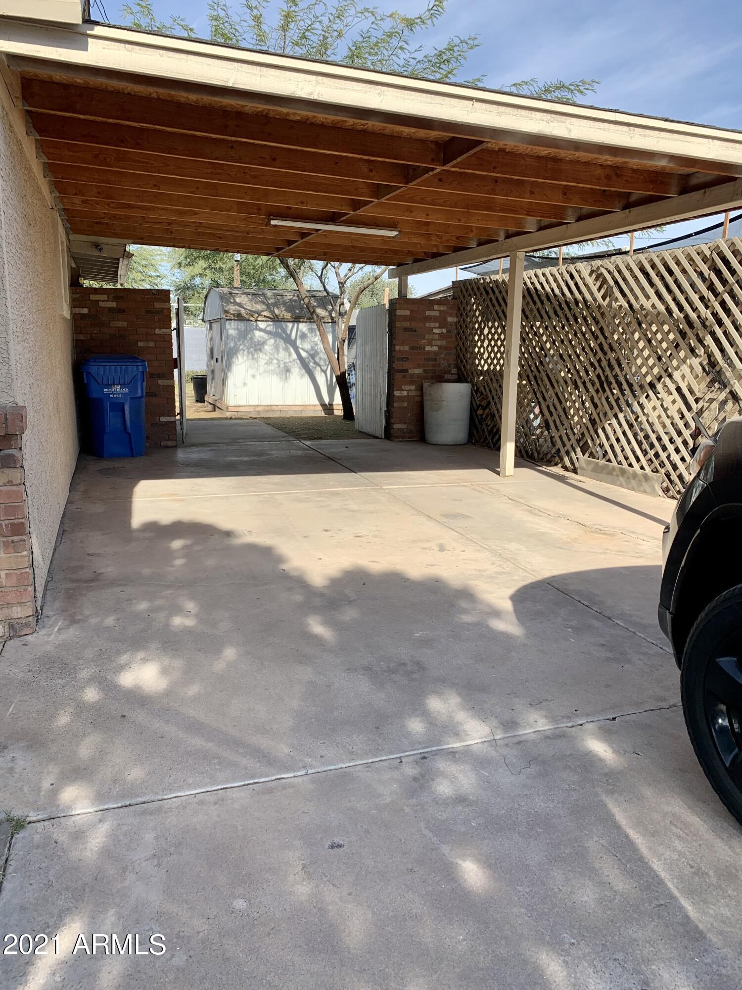 638 West Chipman Road Phoenix, AZ 85041 - Photo 2 of 20 D3CCB6FE-0E28-4145-B226-5D4F7A7667AA