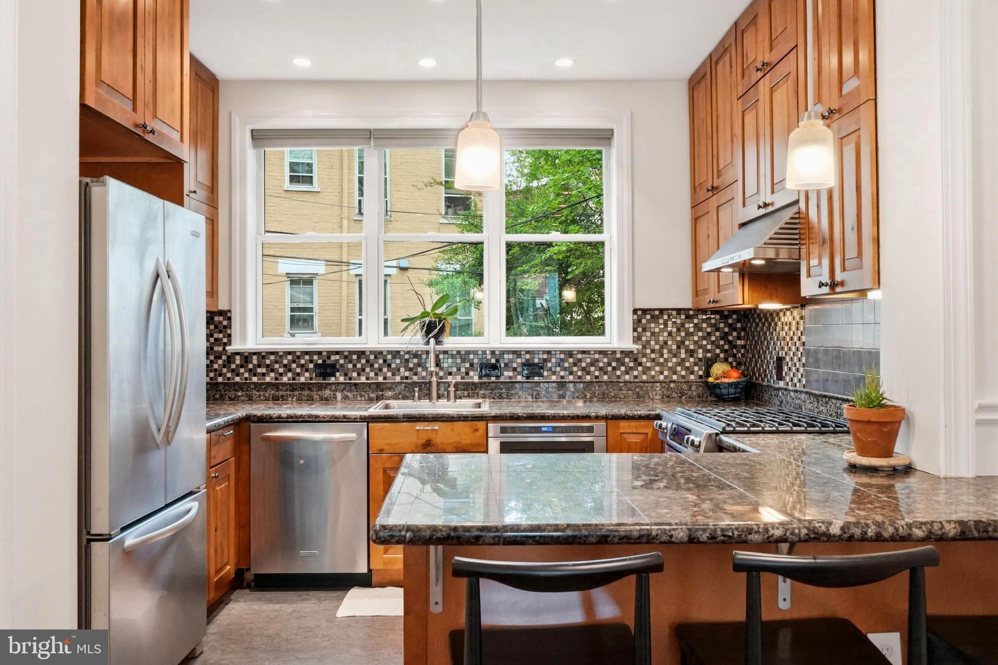 319 C Street Southeast Washington, DC 20003 - Photo 20 of 65